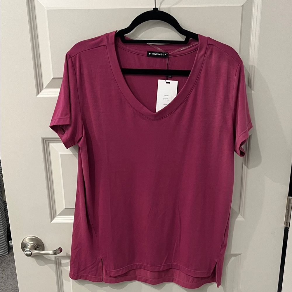 Thrive Societe V-Neck Short Sleeve Top - Magenta